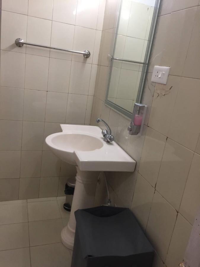Hotel White House Дехрадун Екстериор снимка