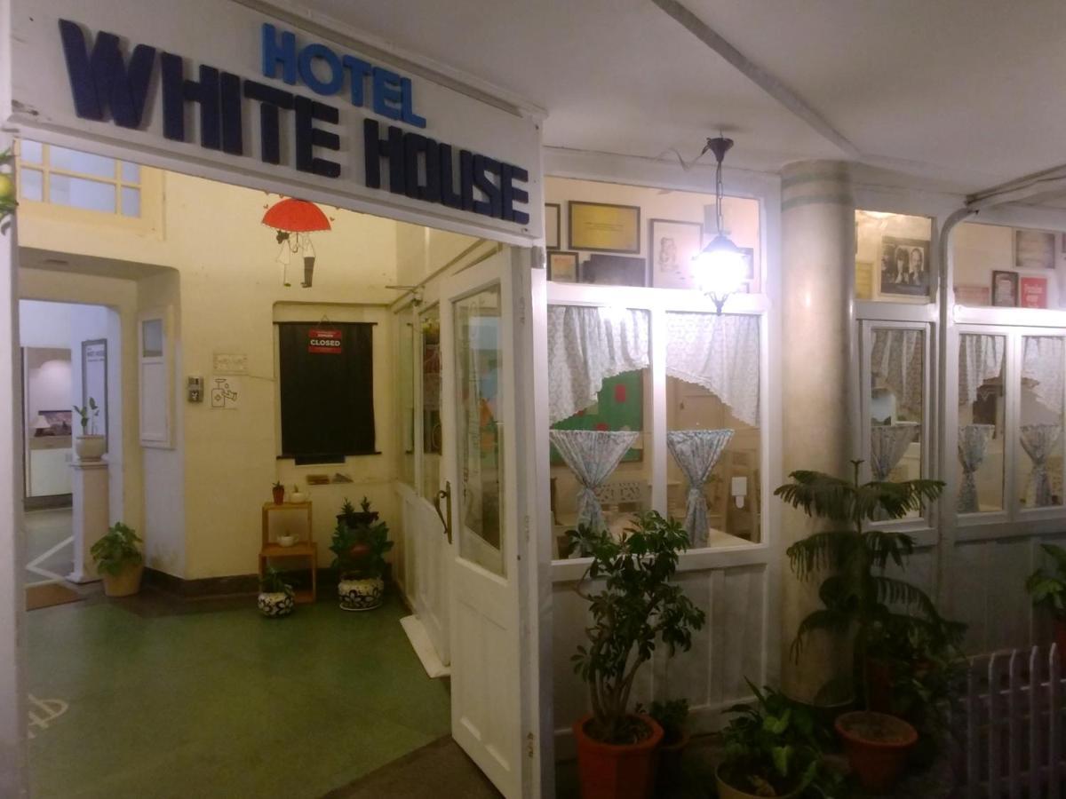Hotel White House Дехрадун Екстериор снимка